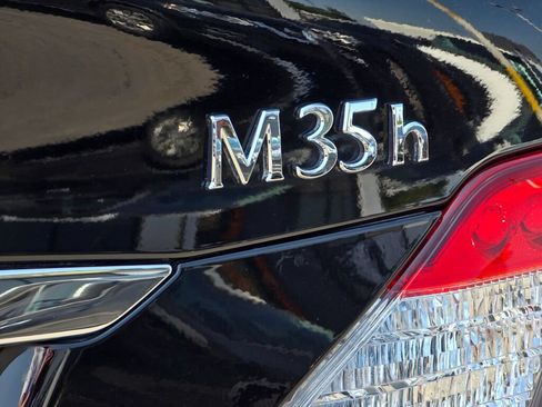Used 2012 INFINITI M35 w/ Premium Pkg RWD image 15