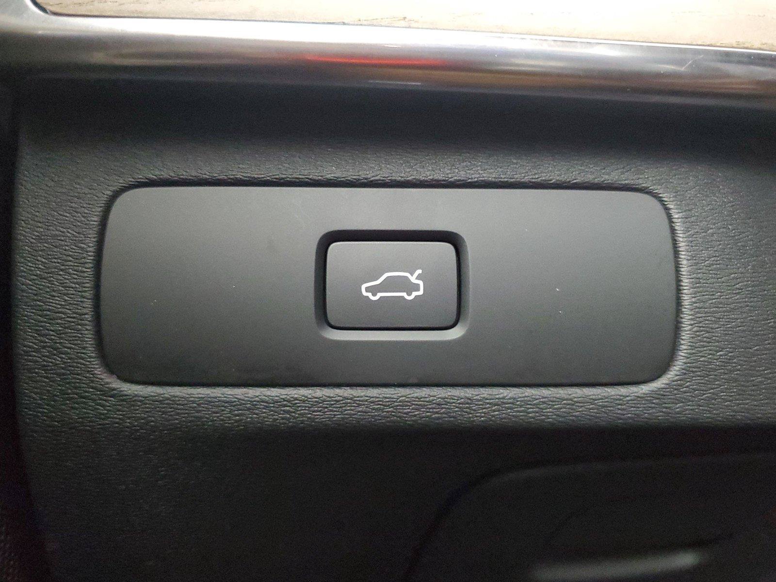Certified 2026 Volvo XC90 B6 Plus AWD/4WD image 35
