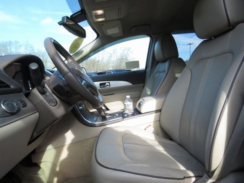 Used 2014 Lincoln MKX AWD w/ Equipment Group 101A image 10