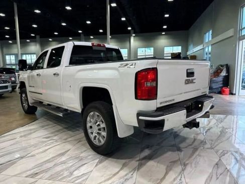 Used 2015 GMC Sierra 2500 Denali w/ Duramax Plus Package image 8
