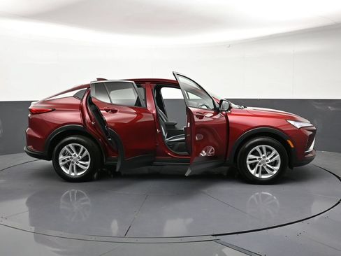 Certified 2024 Buick Envista Preferred w/ Advanced Safety Package FWD image 33