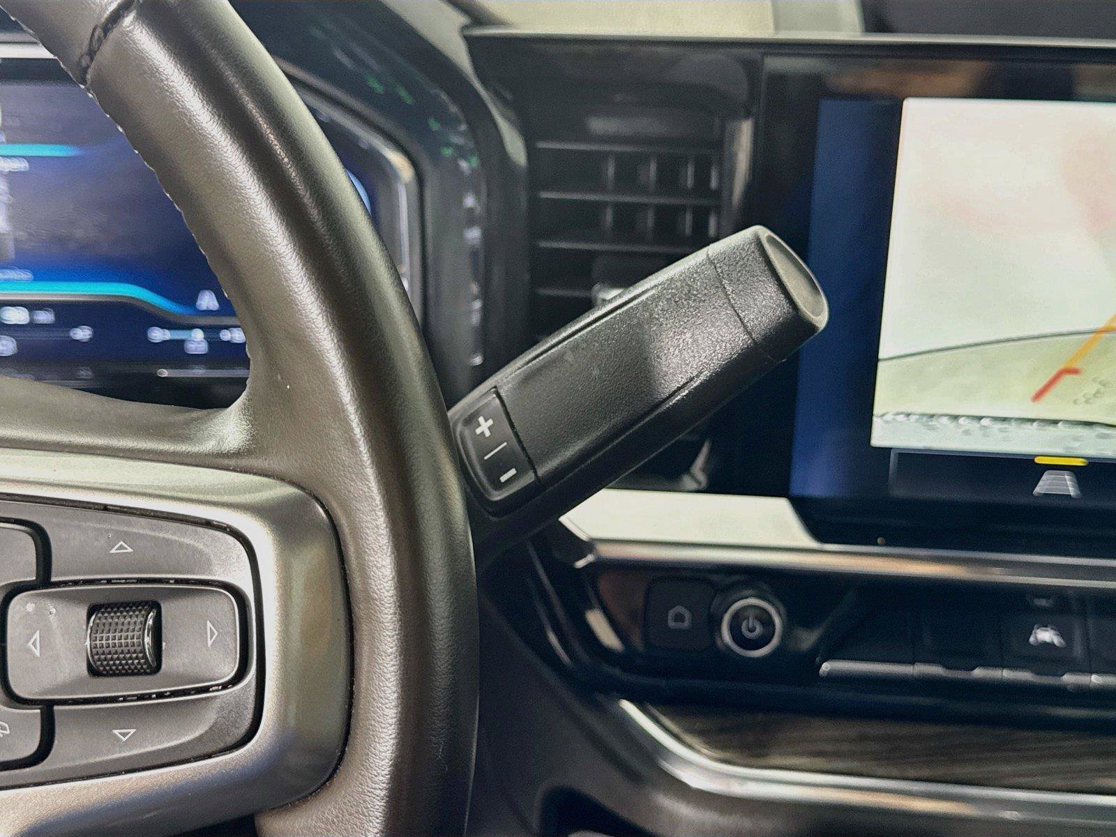 Used 2025 Chevrolet Silverado 1500 LT RWD image 17