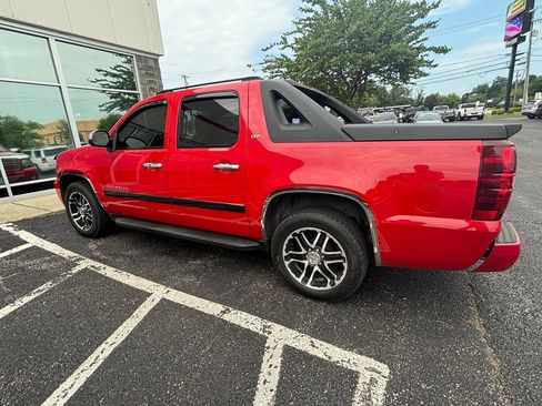 Used 2008 Chevrolet Avalanche LTZ w/ LTZ Preferred Equipment Group AWD/4WD image 6