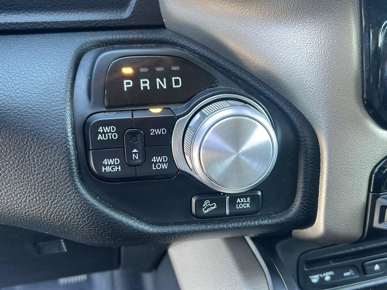 Used 2019 RAM 1500 Laramie AWD/4WD image 19