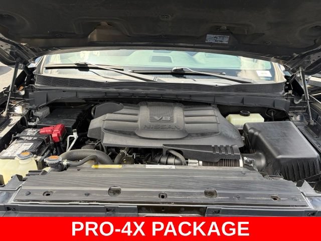 Used 2023 Nissan Titan PRO-4X w/ Pro-4x Convenience Package AWD/4WD image 11