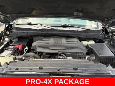 Used 2023 Nissan Titan PRO-4X w/ Pro-4x Convenience Package AWD/4WD image 11