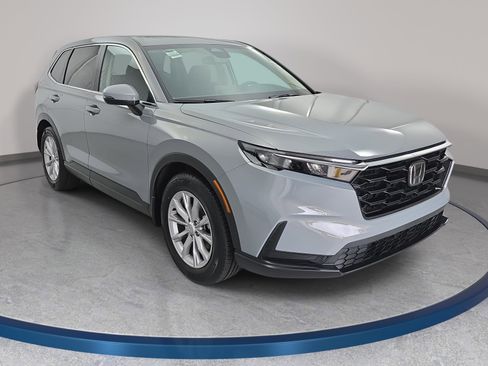 Used 2024 Honda CR-V EX image 3