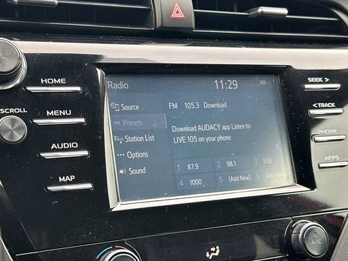 Used 2019 Toyota Camry SE image 22