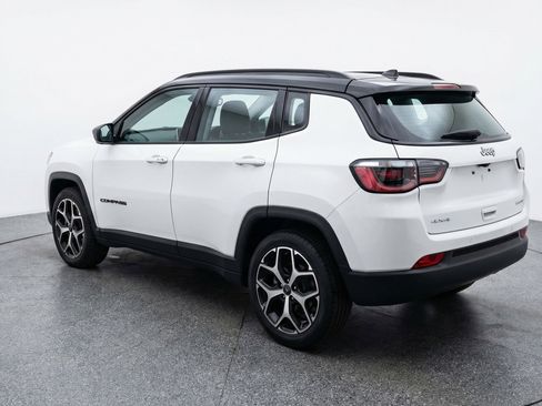 Used 2025 Jeep Compass Limited image 6
