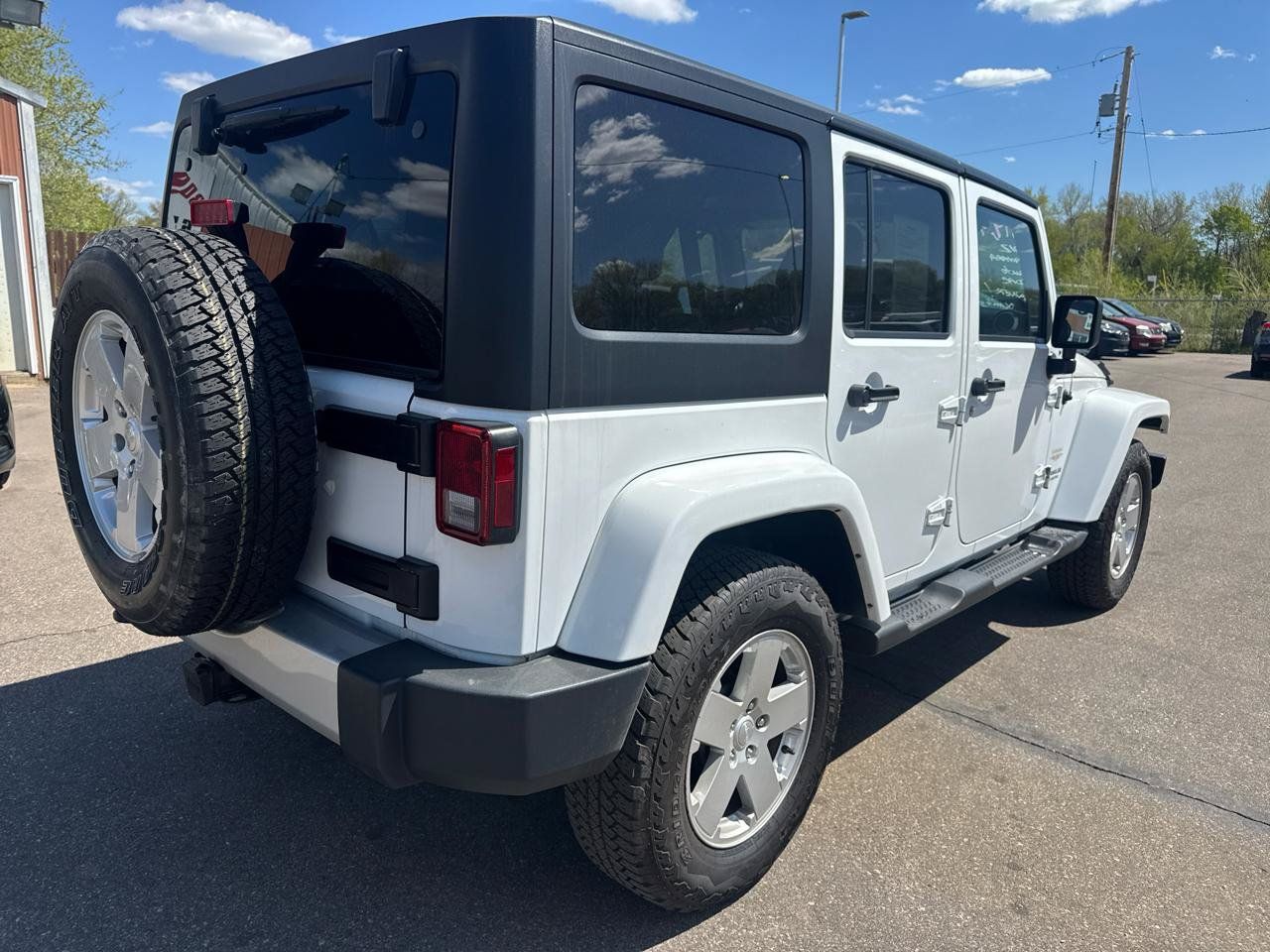 Used 2012 Jeep Wrangler Unlimited Sahara w/ Dual Top Group AWD/4WD image 5
