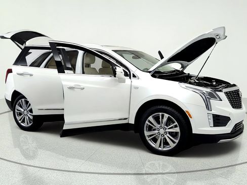 Certified 2024 Cadillac XT5 Premium Luxury w/ LPO, Floor Liner Package FWD image 14