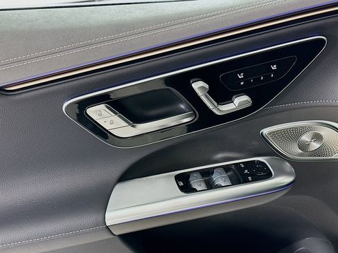 New 2026 Mercedes-Benz EQE 320 4MATIC SUV image 19