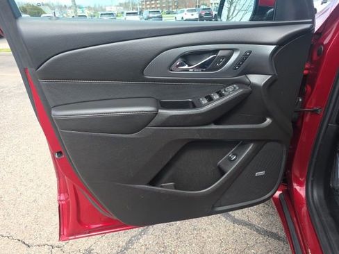 Used 2018 Chevrolet Traverse Premier image 23