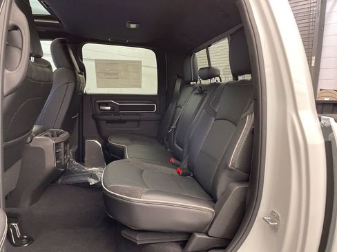 New 2026 RAM 3500 Laramie AWD/4WD image 22