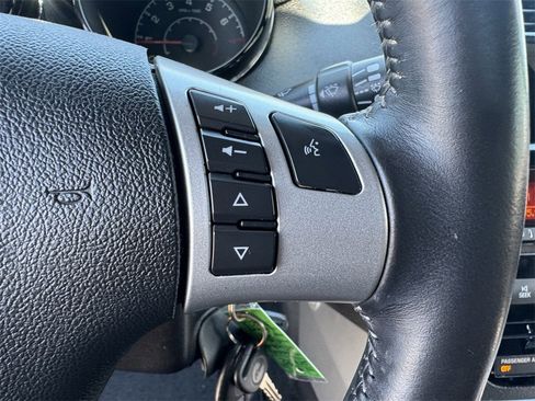 Used 2008 Saturn Sky w/ Weekend Getaway Package image 26