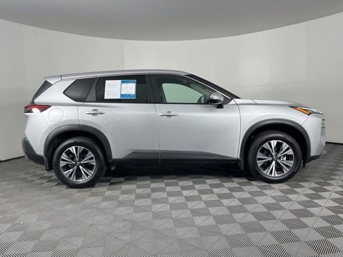 Used 2022 Nissan Rogue SV FWD image 14