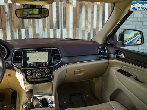 Used 2021 Jeep Grand Cherokee Overland AWD/4WD image 18