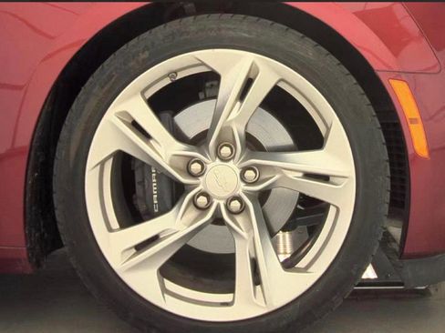 Used 2022 Chevrolet Camaro SS RWD image 17