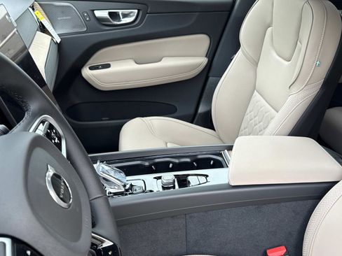 New 2026 Volvo XC60 B5 Plus w/ Climate Package image 19