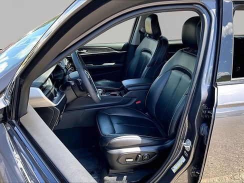 Used 2023 Jeep Grand Cherokee L Limited AWD/4WD image 25