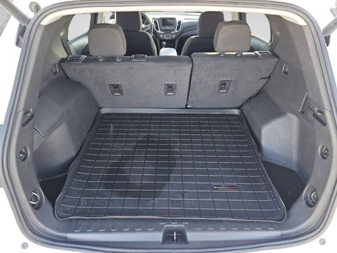 Used 2023 Chevrolet Equinox LT image 24