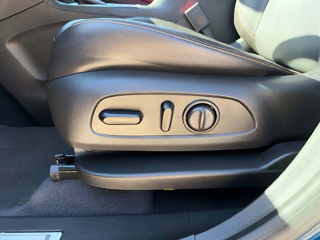 Used 2020 Chevrolet Equinox Premier AWD/4WD image 14