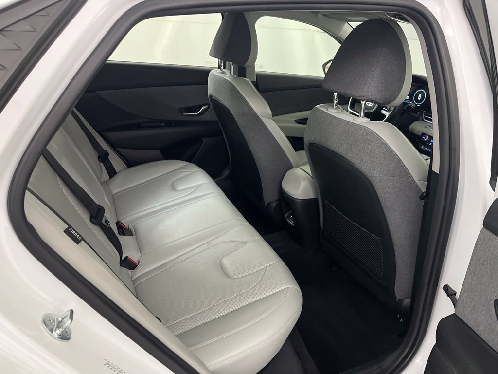 Used 2024 Hyundai Elantra Limited FWD image 23