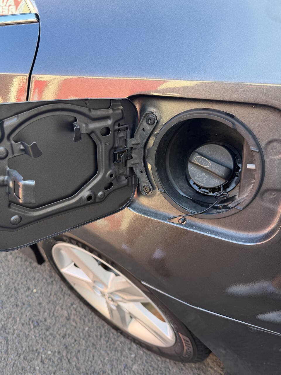 Used 2014 Toyota Camry SE w/ Moonroof Package FWD image 15
