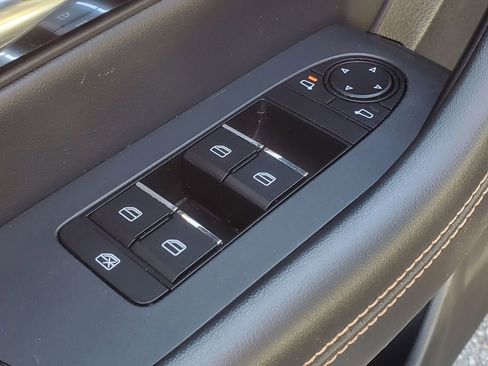 Used 2024 MAZDA CX-90 3.3 Turbo w/ Premium Package image 11