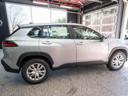 New 2026 Toyota Corolla Cross L image 4