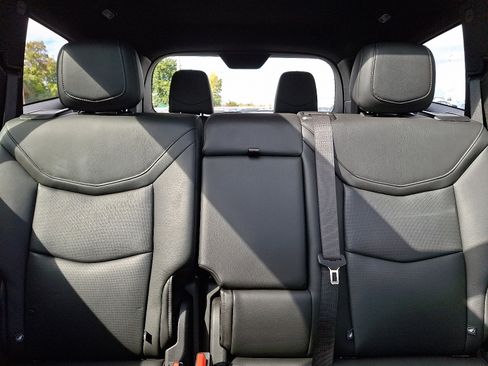 Used 2023 Cadillac XT6 Premium Luxury image 15