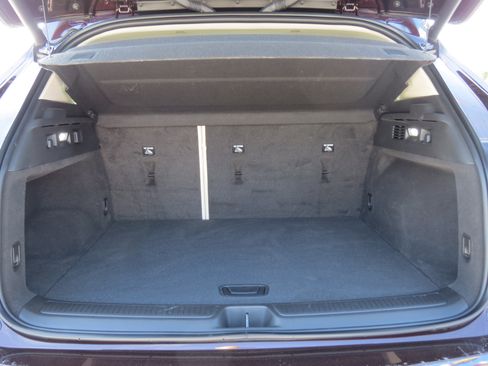 Used 2023 Buick Envision Avenir image 11