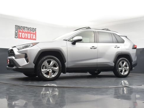 Used 2021 Toyota RAV4 XLE Premium AWD/4WD image 28