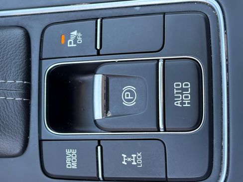 Certified 2017 Kia Sorento SX AWD/4WD image 30