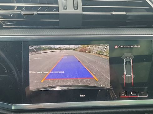 Used 2023 Audi Q3 2.0T Premium AWD/4WD image 9