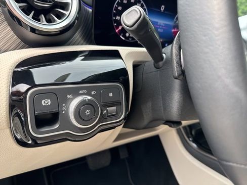 Used 2025 Mercedes-Benz CLA 250 4MATIC image 16