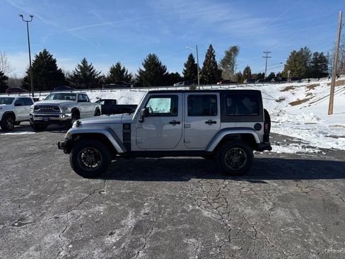 Used 2018 Jeep Wrangler Unlimited Sport image 4