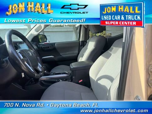 Used 2018 Toyota Tacoma SR5 RWD image 14