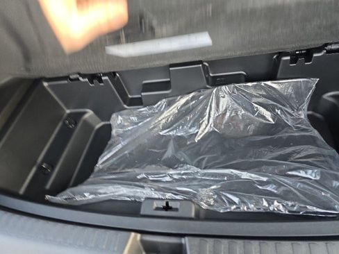 New 2026 Chevrolet Traverse LT w/ Midnight/Sport Edition image 14