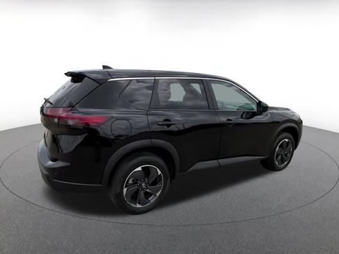 Used 2025 Nissan Rogue SV FWD image 13