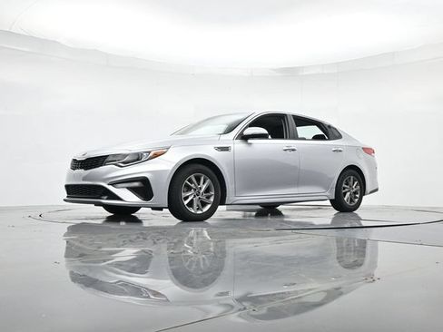 Used 2020 Kia Optima LX FWD image 36