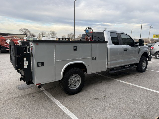 Used 2017 Ford F250 XL w/ Power Equipment Group AWD/4WD image 2