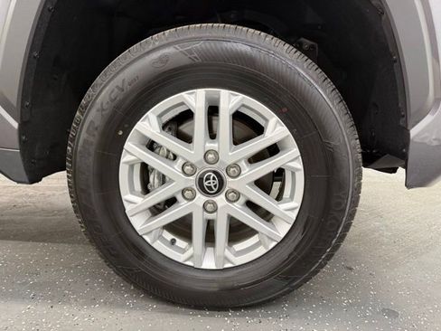 Certified 2025 Toyota Tundra SR5 AWD/4WD image 22