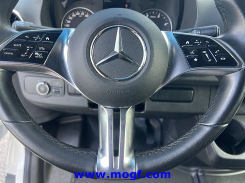 Used 2025 Mercedes-Benz Sprinter 2500 image 11