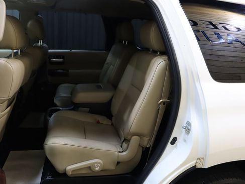 Used 2013 Toyota Sequoia Platinum RWD image 62