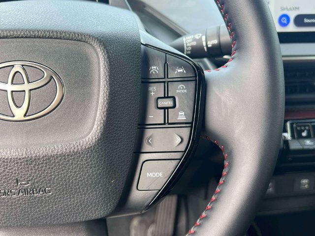Used 2026 Toyota Prius Plug-In Hybrid FWD image 27