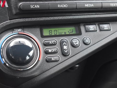 Used 2013 Toyota Prius C Two image 19