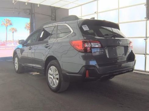 Used 2018 Subaru Outback 2.5i Premium image 4