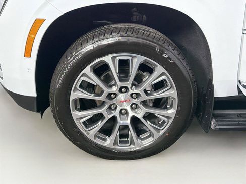Used 2026 GMC Yukon XL Denali w/ Denali Reserve Package AWD/4WD image 34