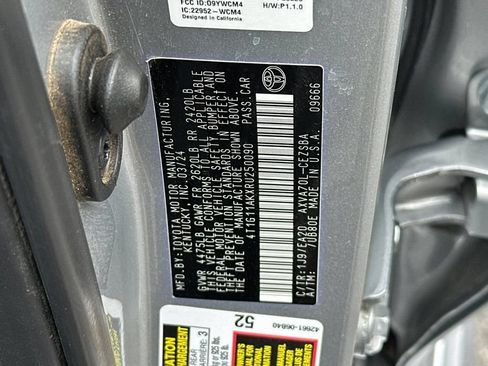 Used 2024 Toyota Camry SE FWD image 27